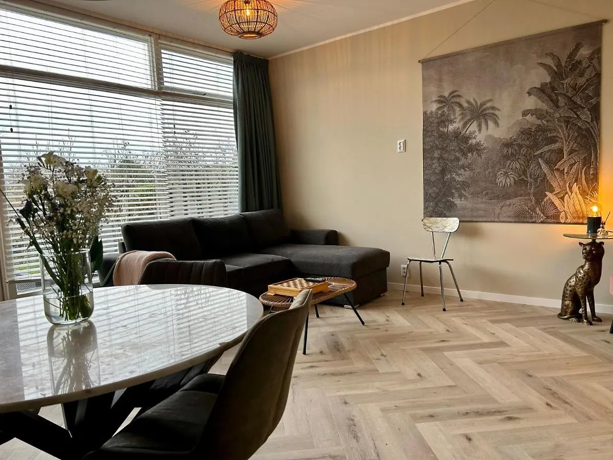 Amsterdam Beach Apartment 34, Private Garden Zandvoort 0*,  Hollanda